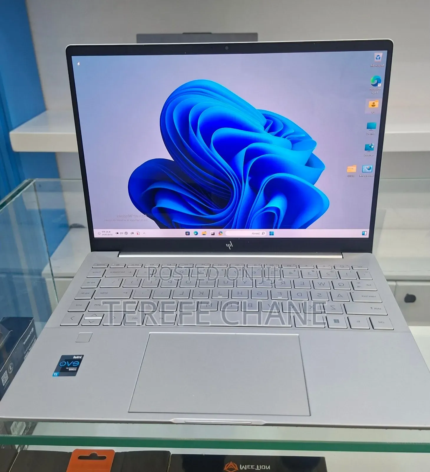 New Laptop HP Pavilion 13 8GB Intel Core i7 SSD 1T