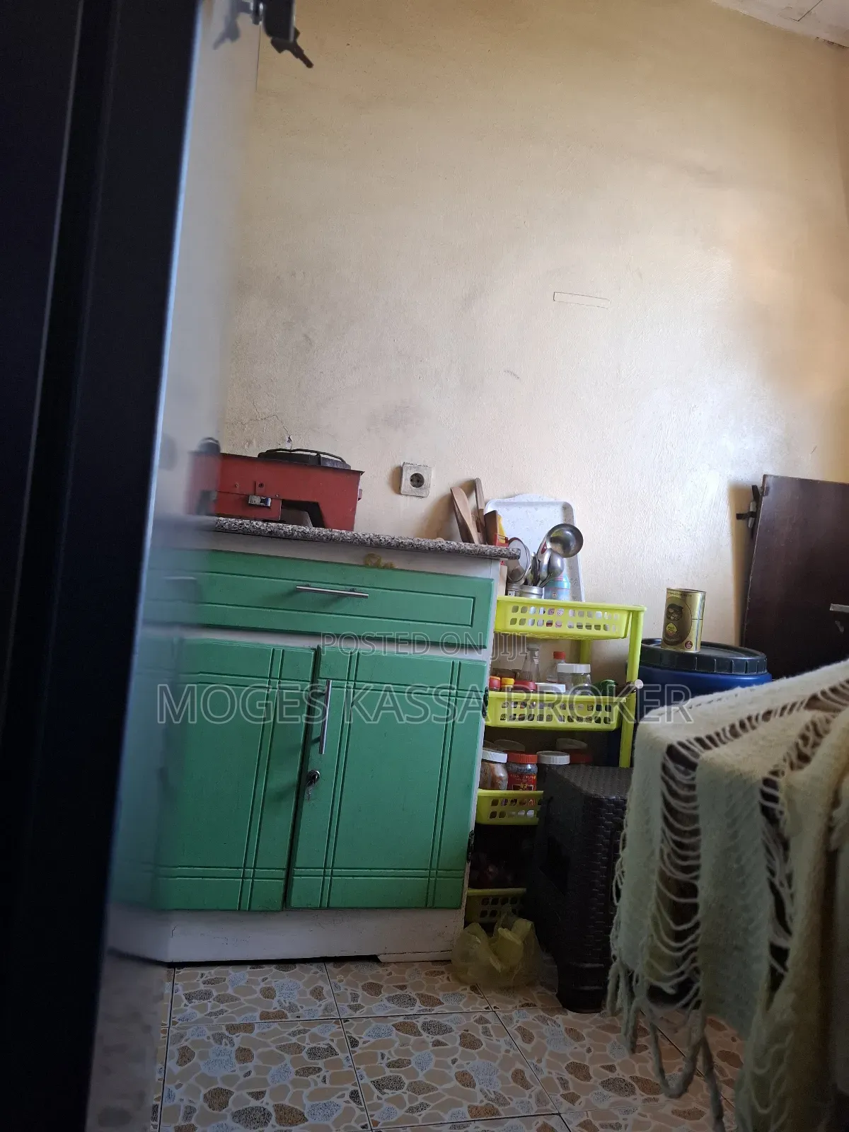 1bdrm Condo in አስቸኳይ የሚሸጥ ስቲዲኖ አያት, Yeka for sale
