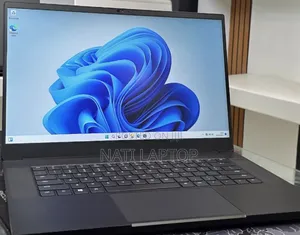 New Laptop Razer Blade Advanced 16GB Intel Core i7 SSD 512GB