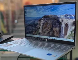 New Laptop HP Pavilion 15 8GB Intel Core i5 SSD 512GB