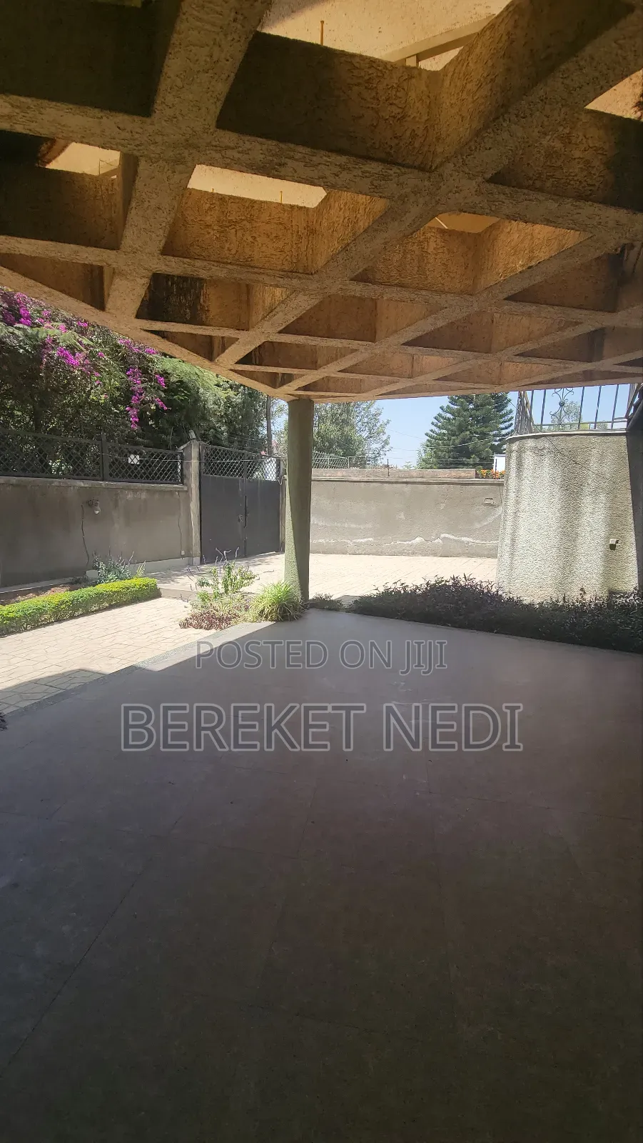 6bdrm Mansion in Getshet, East Shewa for rent