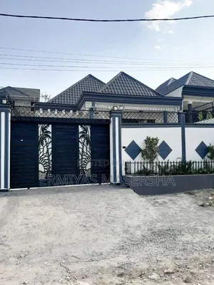 Furnished 5bdrm Villa in Yeka for sale