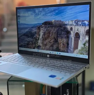 New Laptop HP Pavilion 15 8GB Intel Core i5 SSD 512GB