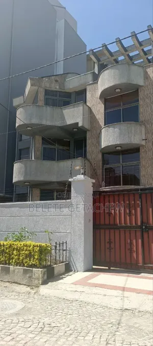 8bdrm House in Bole-24, G+2 House for sale
