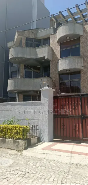 8bdrm House in Bole-24, G+2 House for sale