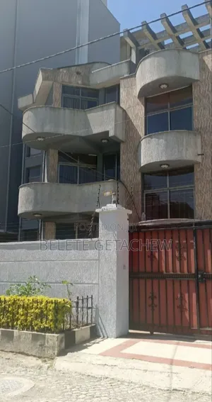 8bdrm House in Bole-24, G+2 House for sale
