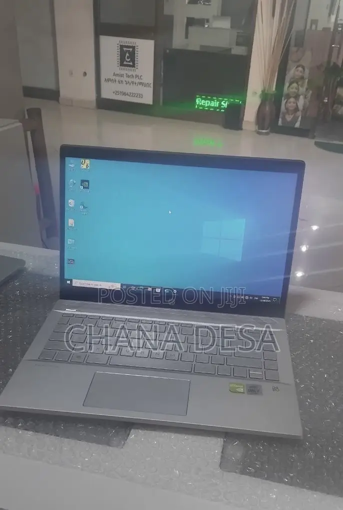 New Laptop HP Pavilion 10 16GB Intel Core i7 SSD 512GB