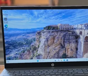 New Laptop HP Pavilion 15 8GB Intel Core i5 SSD 512GB
