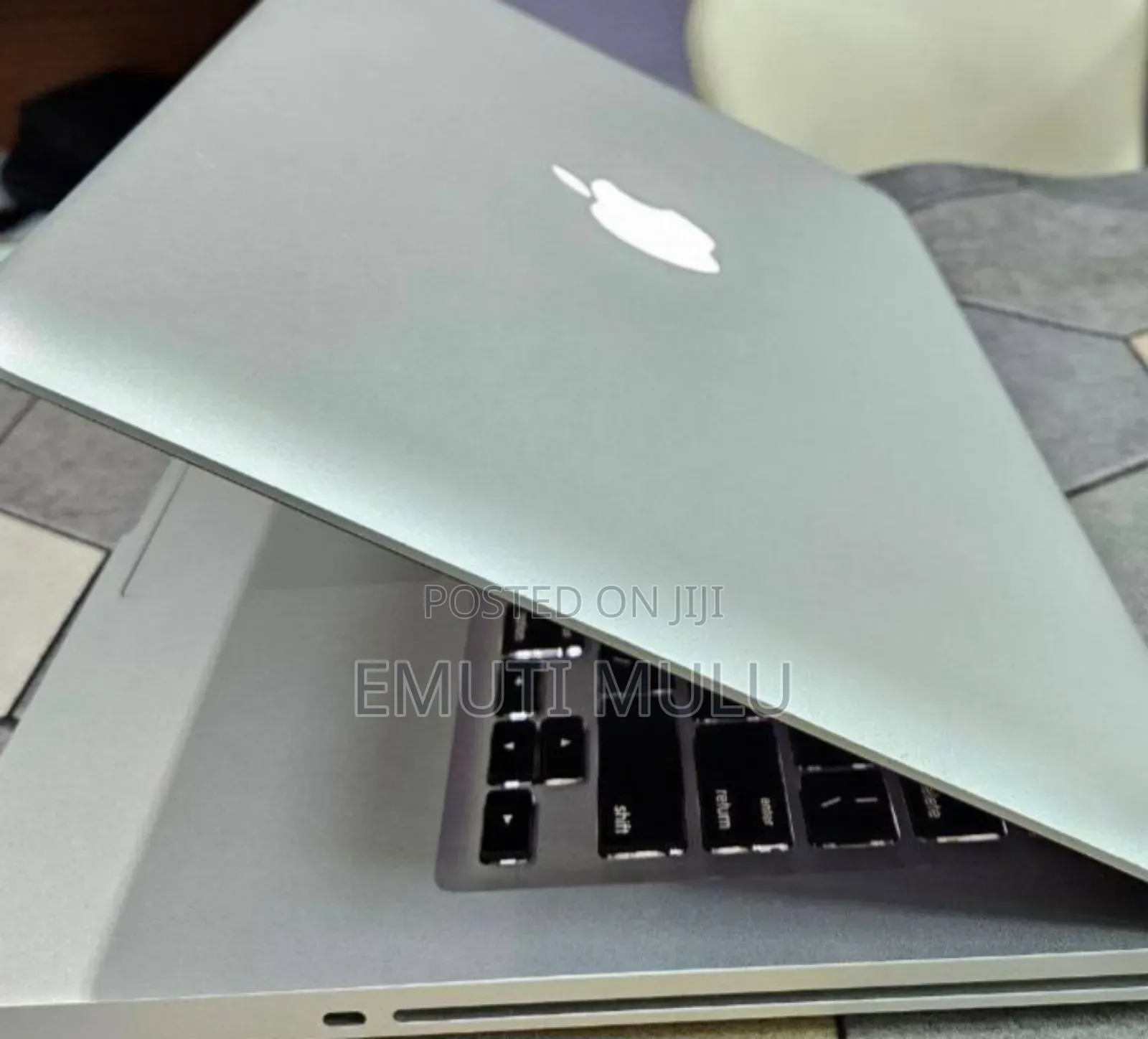 New Laptop Apple MacBook Pro 2012 4GB Intel Core i7 SSD 500GB