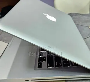 New Laptop Apple MacBook Pro 2012 4GB Intel Core i7 SSD 500GB