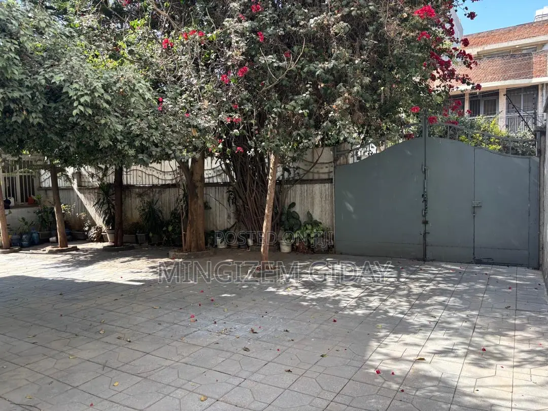 5bdrm House in Nifas Silk-Lafto for rent