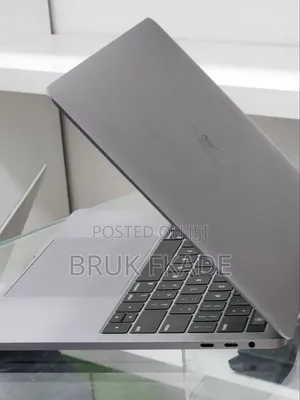 New Laptop Apple MacBook Pro 2024 M3 14-inch 8GB Apple M3 Pro SSD 512GB