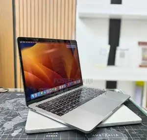 New Laptop Apple MacBook Pro 2017 8GB Intel Core i5 SSD 128GB