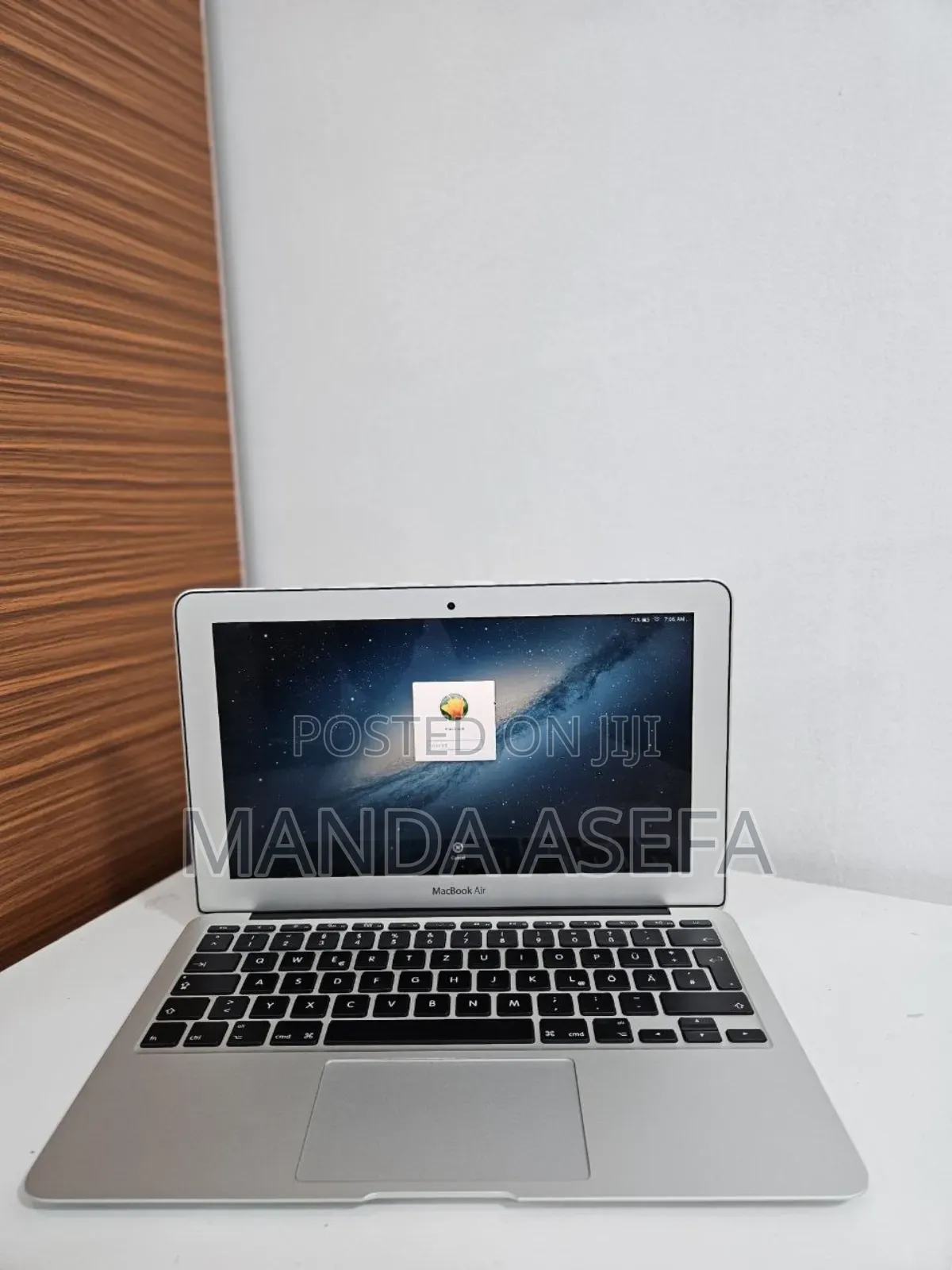 New Laptop Apple MacBook Pro 2014 4GB Intel Core i5 SSD 256GB