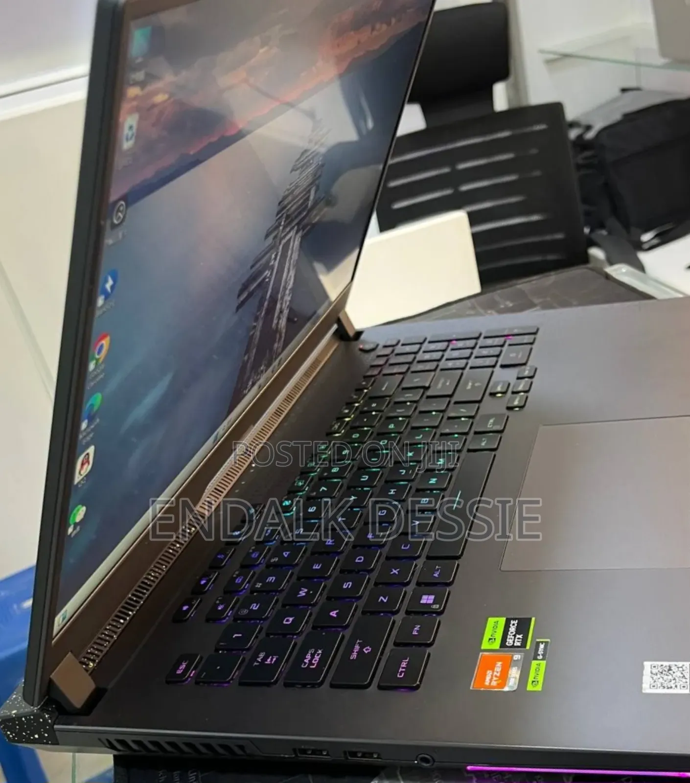 New Laptop Asus 32GB AMD Ryzen 9 SSD 1T