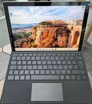New Laptop Microsoft Surface Pro 7 16GB Intel Core i5 SSD 256GB