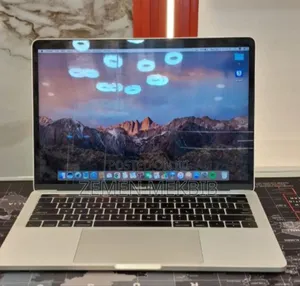 New Laptop Apple MacBook Pro 2016 8GB Intel Core i5 SSD 256GB