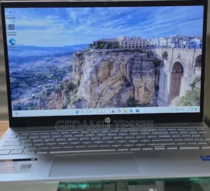 New Laptop HP Pavilion 15 8GB Intel Core i5 SSD 512GB