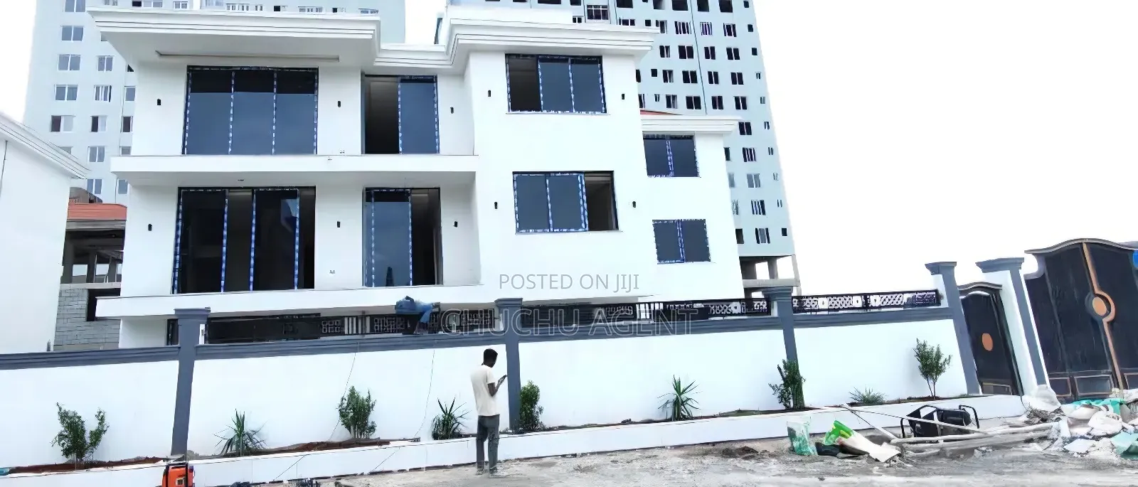 8bdrm House in Bole for sale