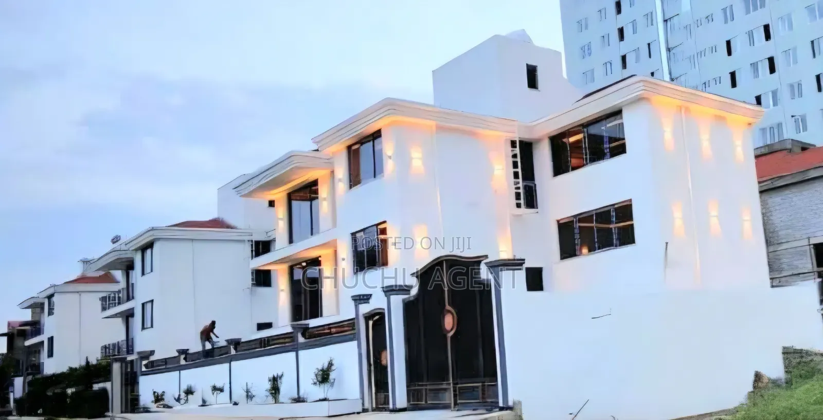 8bdrm House in Bole for sale