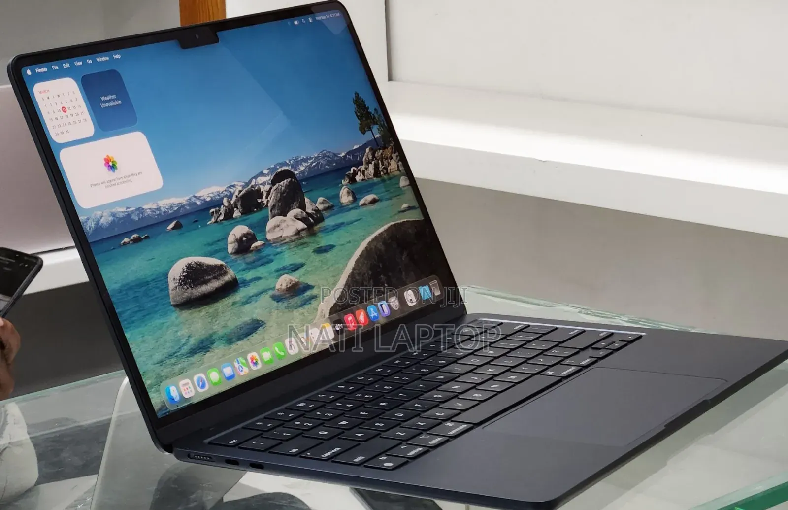 New Laptop Apple MacBook Air 2024 M3 13-inch 16GB Apple M3 SSD 512GB