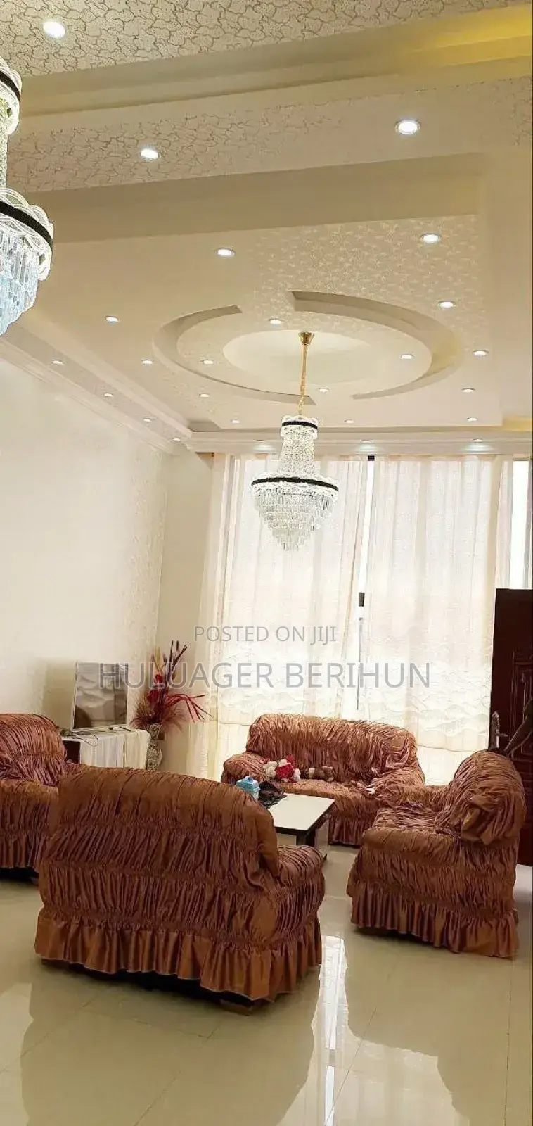 Furnished 8bdrm Villa in Bole for sale