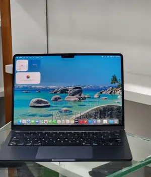 New Laptop Apple MacBook Air 2024 M3 13-inch 16GB Apple M3 SSD 512GB