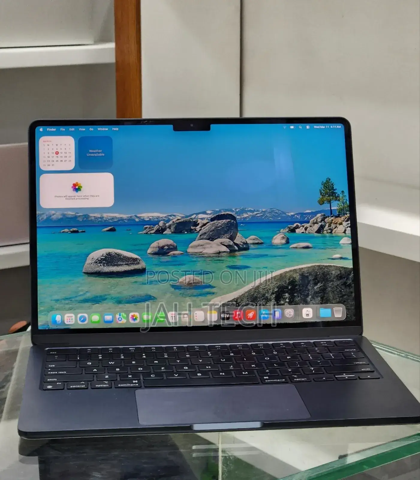 New Laptop Apple MacBook Air 2024 M3 13-inch 16GB Apple M3 SSD 512GB