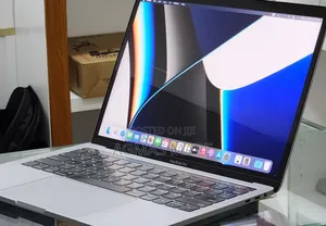 New Laptop Apple MacBook Pro M1 16GB Apple M1 SSD 256GB