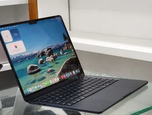 New Laptop Apple MacBook Air 2024 M3 13-inch 16GB Apple M3 SSD 512GB