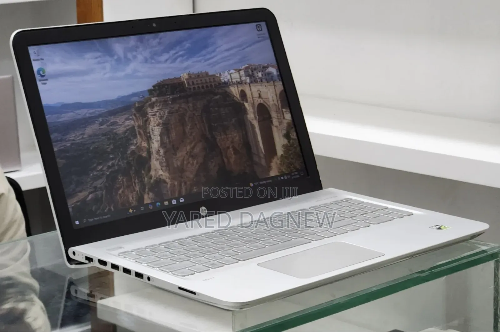 New Laptop HP Pavilion 15 8GB Intel Core i5 HDD+SSD 1T