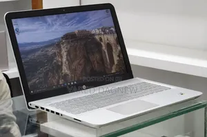 New Laptop HP Pavilion 15 8GB Intel Core i5 HDD+SSD 1T