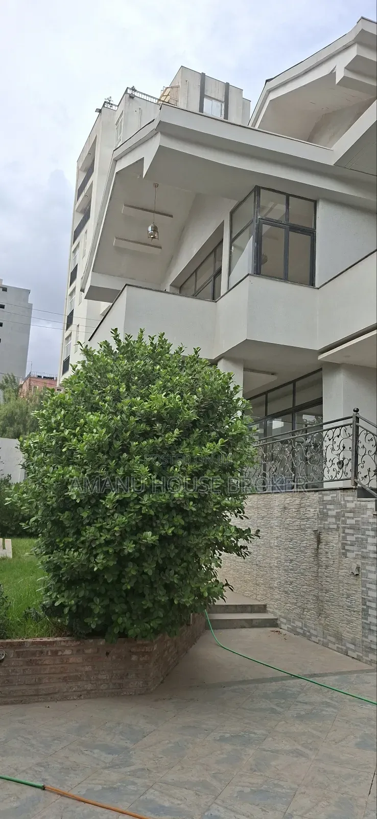 6bdrm House in Addis Abeba, Kirkos for sale