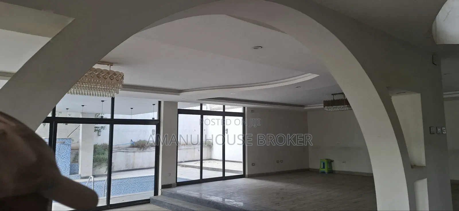 6bdrm House in Addis Abeba, Kirkos for sale