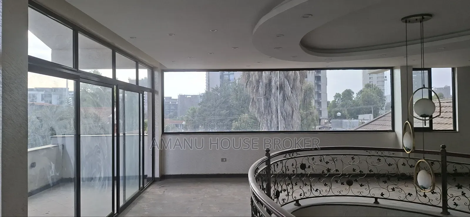 6bdrm House in Addis Abeba, Kirkos for sale