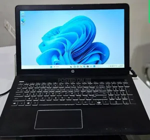 New Laptop HP Pavilion 15 8GB Intel Core i7 SSD 256GB