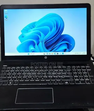 New Laptop HP Pavilion 15 8GB Intel Core i7 SSD 256GB