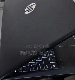 New Laptop HP Pavilion 15 8GB Intel Core i7 SSD 256GB