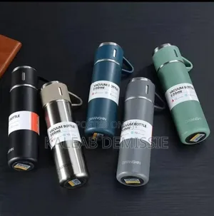 Vaccuum Flask Set የፔርሙዝ ማግ 3 መጠጫ ኩባያዎች ያሉ
