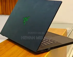 New Laptop Razer Blade 16GB Intel Core i7 SSD 512GB