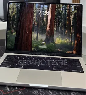 New Laptop Apple MacBook Pro 16GB SSD 512GB