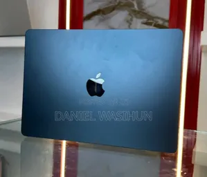 New Laptop Apple MacBook Air 2024 M3 13-inch 16GB Apple M3 SSD 512GB