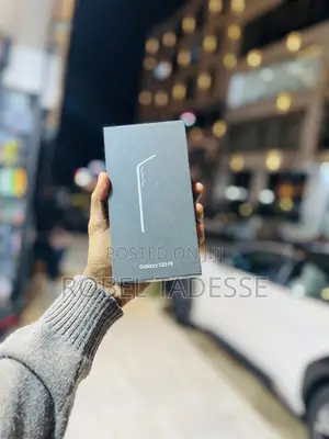 New Samsung Galaxy S25 128 GB