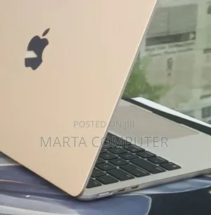 New Laptop Apple MacBook Air 2024 M3 13-inch 16GB Apple M4 SSD 256GB