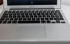 New Laptop Apple MacBook Pro 2014 4GB Intel Core i5 SSD 256GB