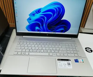 New Laptop HP Envy 17 16GB Intel Core i7 SSD 512GB