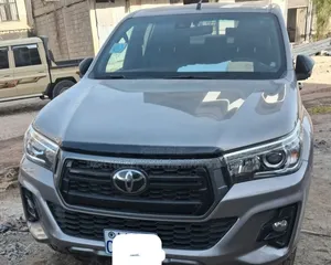 Toyota Hilux 2020 Gold