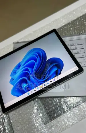 New Laptop Microsoft Surface Book 3 16GB Intel Core i7 SSD 256GB