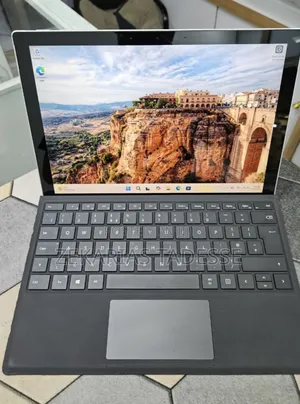 New Laptop Microsoft Surface Pro 7+ 16GB Intel Core i7 SSD 256GB