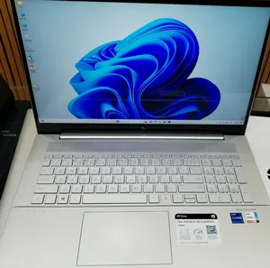 New Laptop HP Envy 17 16GB Intel Core i7 SSD 512GB